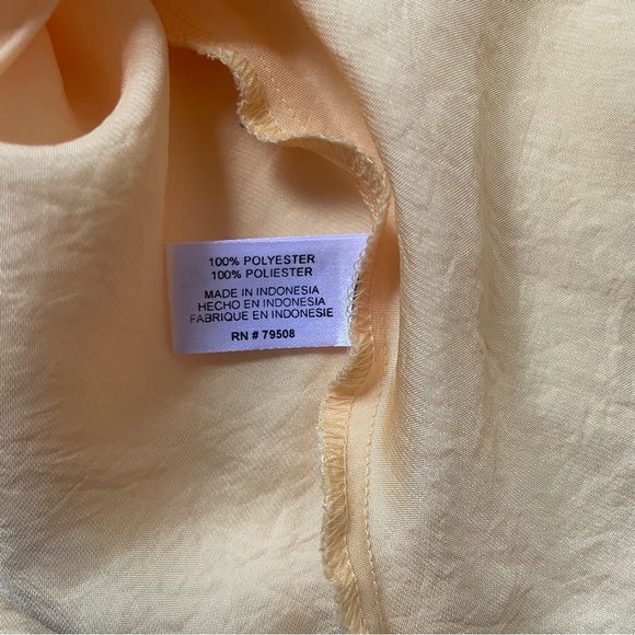 Violet and Claire yellow crinkle satin cowl neck blouse size small - Picture 8 of 9